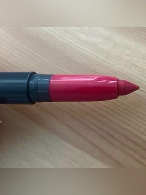 Bite Beauty Lip Crayon in Fraise
